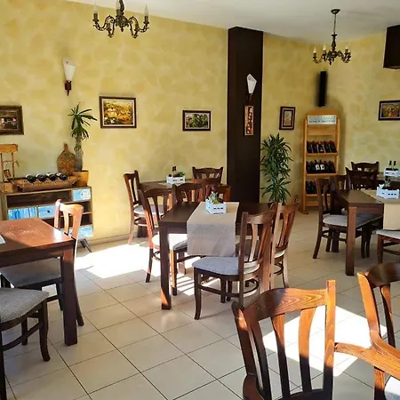 Szálloda Family Bela 3*